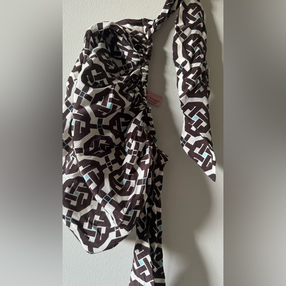 JUICY COUTURE Patterned Hair Scarf perfect for any occasion.(unisexual) - Picture 3 of 4